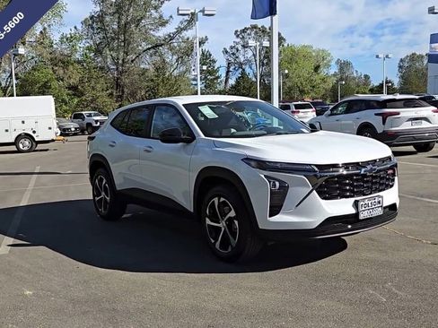 New 2026 Chevrolet Trax RS w/ Driver Confidence Package image 3