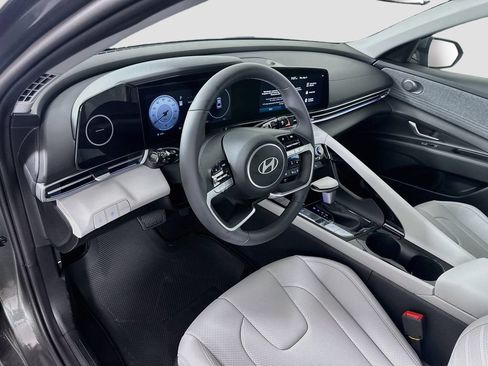 New 2026 Hyundai Elantra Limited FWD image 9