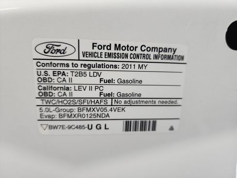 Used 2011 Ford Mustang GT Premium w/ Security Pkg RWD image 24