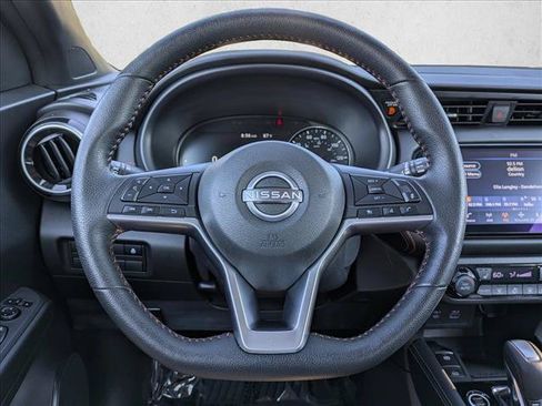 Used 2023 Nissan Kicks SR w/ SR Premium Package FWD image 10