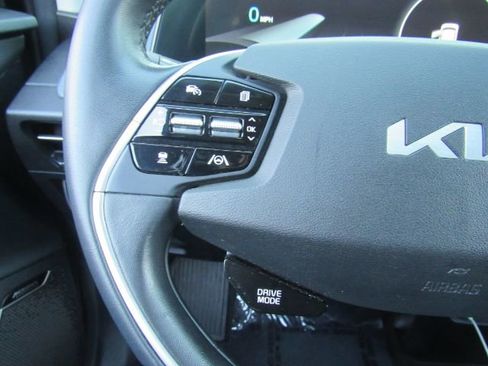 Used 2022 Kia EV6 Wind image 32