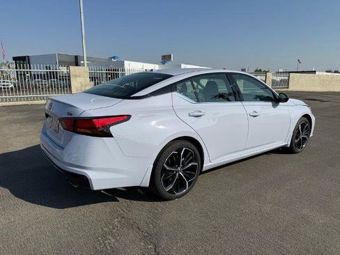 New 2025 Nissan Altima 2.5 SR image 6