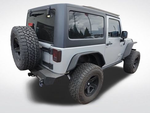 Used 2011 Jeep Wrangler Rubicon w/ PWR Convenience Group AWD/4WD image 5