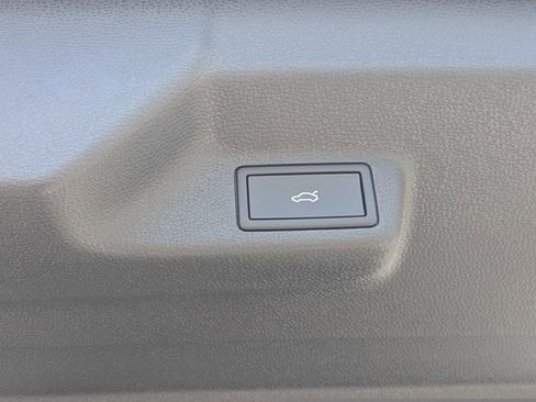 New 2025 Volkswagen ID. Buzz 1st Edition image 14