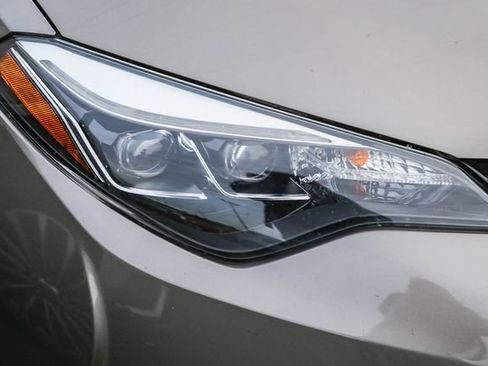 Used 2017 Toyota Corolla L image 5