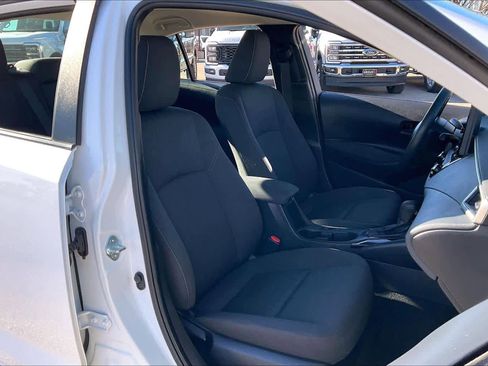 Used 2024 Toyota Corolla LE image 8