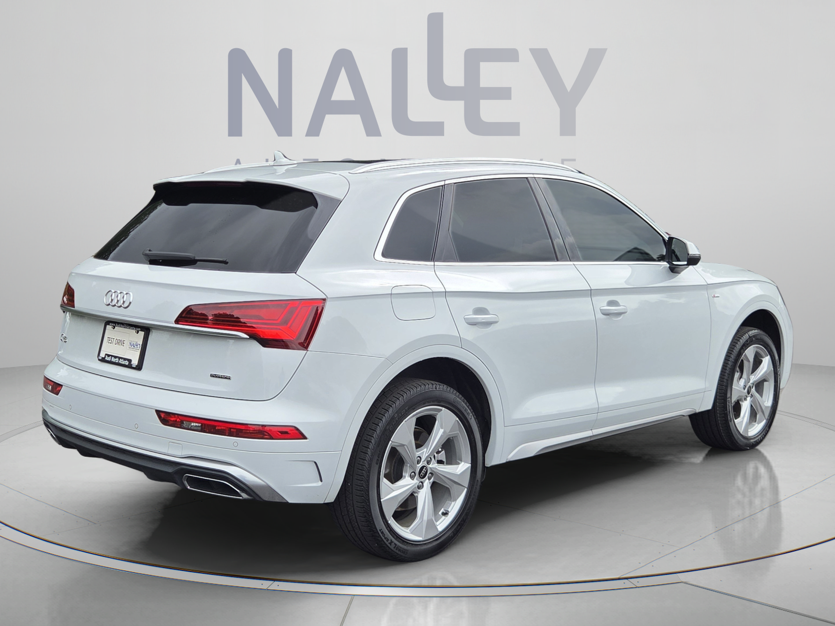 Used 2023 Audi Q5 2.0T Premium Plus w/ Premium Plus Package AWD/4WD image 5