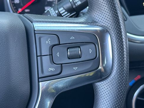 Used 2023 Chevrolet Blazer LT image 38