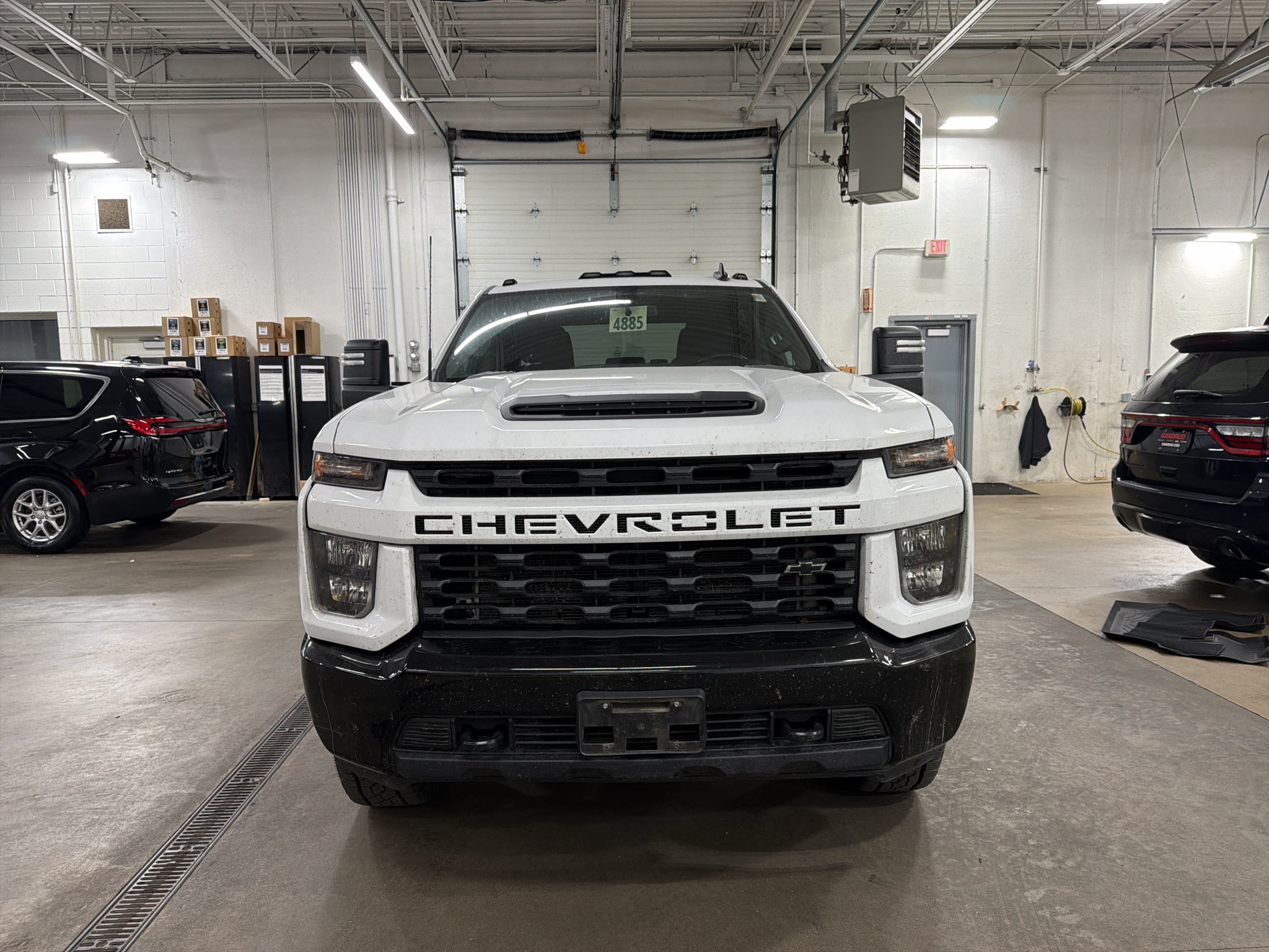 Used 2022 Chevrolet Silverado 2500 Custom w/ Gooseneck/5TH Wheel Package AWD/4WD image 2