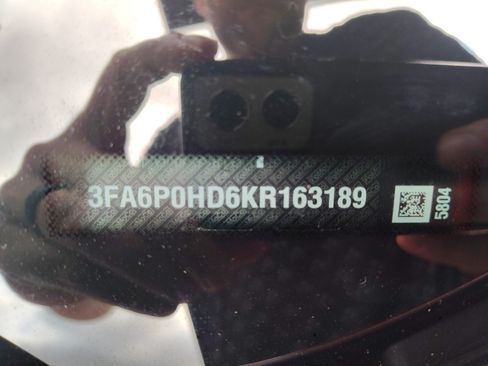 Used 2019 Ford Fusion SE FWD image 22