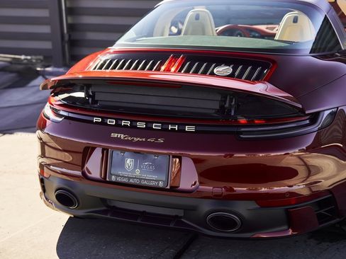 Used 2021 Porsche 911 Targa 4S image 17