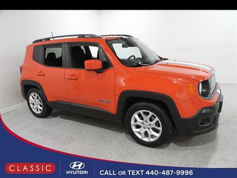 Used 2018 Jeep Renegade Latitude w/ Cold Weather Group image 1