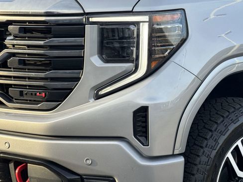 Used 2024 GMC Sierra 1500 AT4 w/ Technology Package image 6