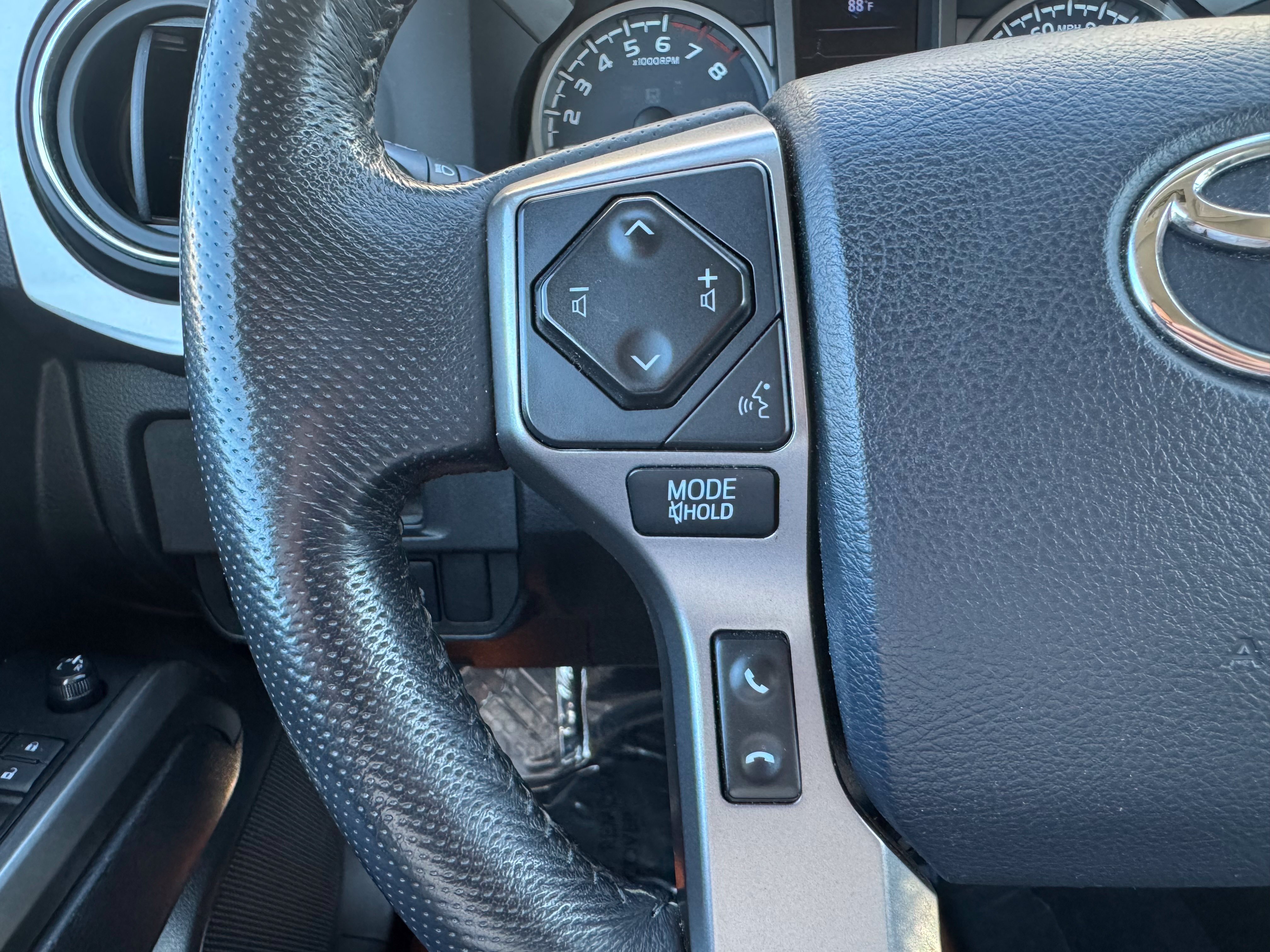 Used 2019 Toyota Tacoma SR5 AWD/4WD image 42