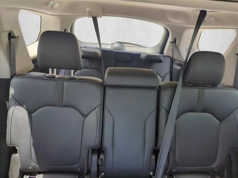 Used 2025 Honda Pilot Touring image 27