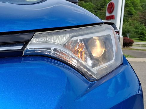 Used 2016 Toyota RAV4 LE AWD/4WD image 11