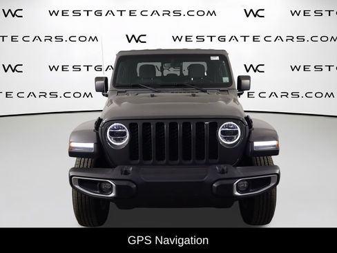 Used 2022 Jeep Gladiator Sport AWD/4WD image 2
