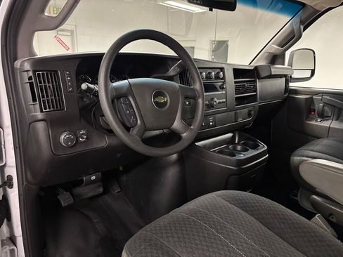 Used 2024 Chevrolet Express 2500 w/ Driver Convenience Package image 32