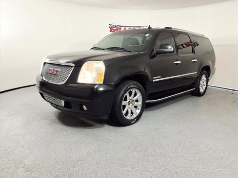 Used 2012 GMC Yukon XL Denali image 2