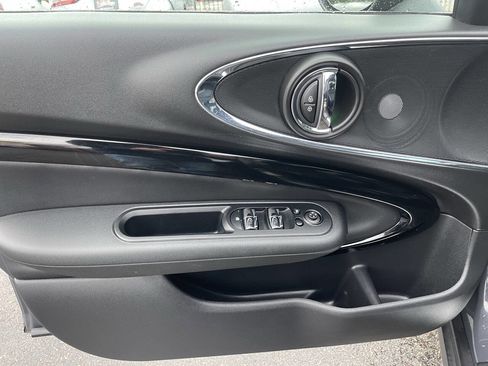 Used 2019 MINI Cooper Clubman S image 12
