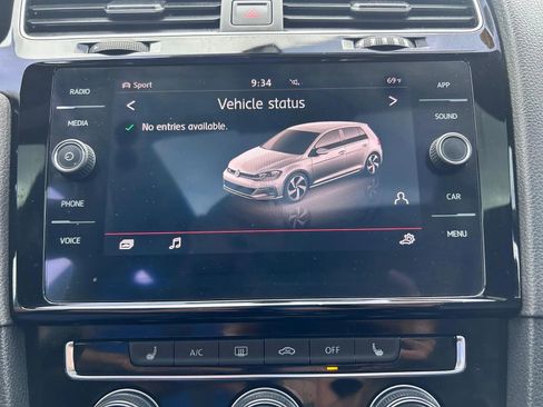 Used 2019 Volkswagen Golf 4-Door FWD image 23