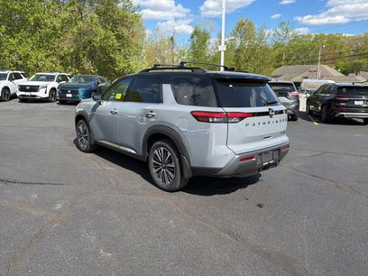 New 2026 Nissan Pathfinder Platinum