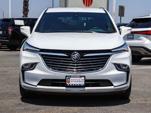 Used 2023 Buick Enclave Essence FWD image 2
