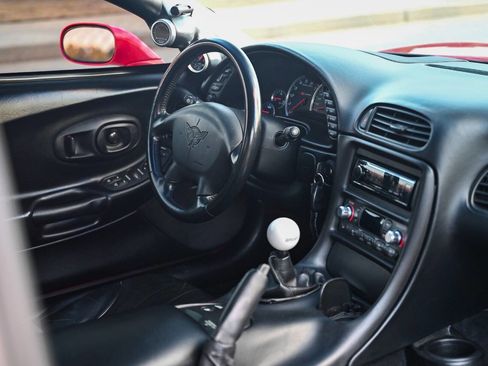 Used 2002 Chevrolet Corvette Z06 w/ Memory Pkg image 97