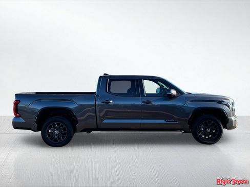 Used 2024 Toyota Tundra Platinum AWD/4WD image 7