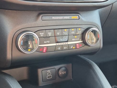 Used 2025 Ford Escape ST-Line Select AWD/4WD image 14