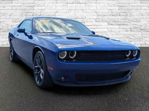 Used 2022 Dodge Challenger SXT w/ Blacktop Package RWD image 4