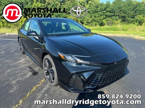 New 2026 Toyota Camry Hybrid FWD image 1