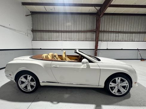 Used 2013 Bentley Continental GT image 25