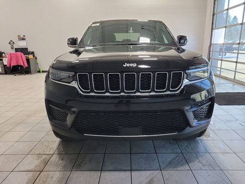 New 2026 Jeep Grand Cherokee Laredo X AWD/4WD image 3
