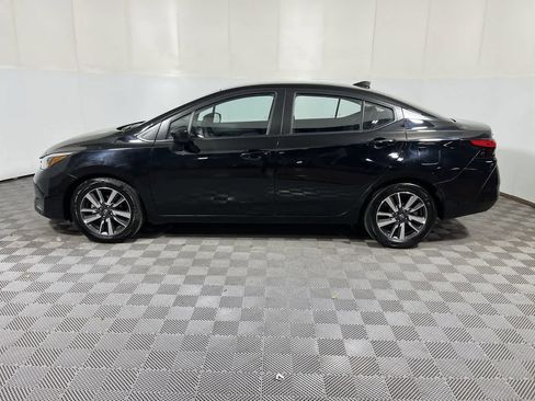 Used 2025 Nissan Versa SV FWD image 5