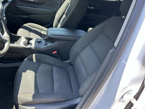 Used 2024 GMC Terrain SLE w/ Driver Convenience Package AWD/4WD image 15