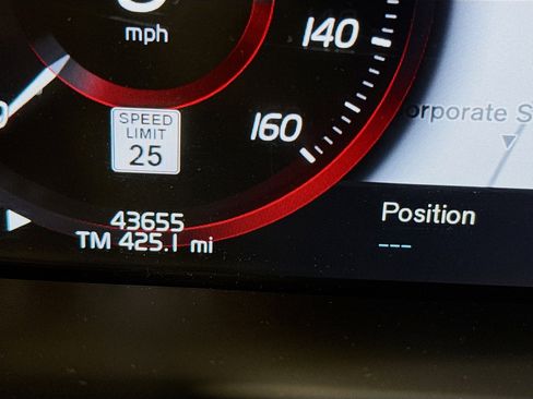 Used 2020 Volvo S90 T8 Inscription image 13