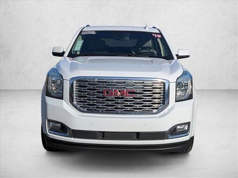 Used 2019 GMC Yukon Denali RWD image 2