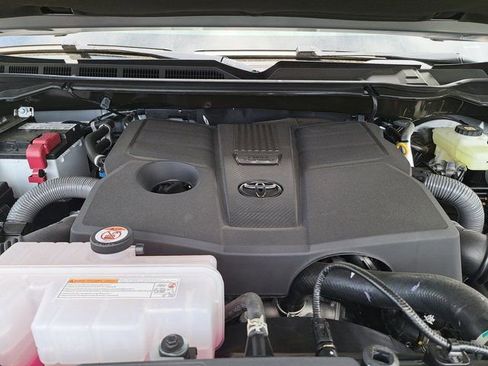 New 2026 Toyota Tundra Limited AWD/4WD image 15