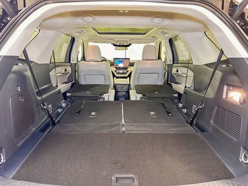 New 2026 Ford Explorer Active w/ Active Comfort Package AWD/4WD image 18