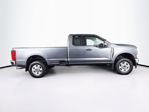 Used 2025 Ford F350 XLT w/ FX4 Off-Road Package image 8