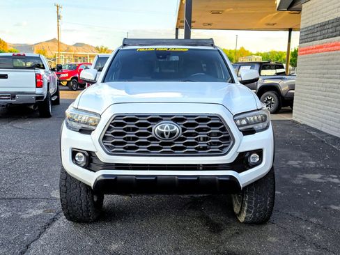 Used 2021 Toyota Tacoma TRD Off-Road w/ Technology Package image 8
