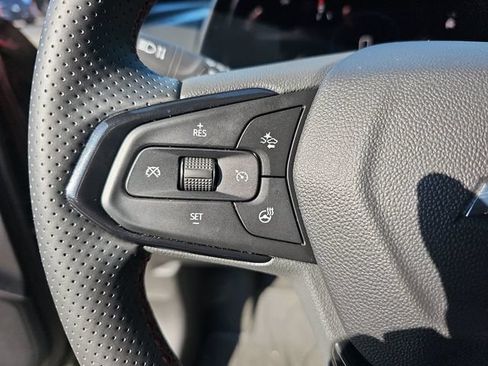 Used 2025 Chevrolet Trax RS w/ Driver Confidence Package FWD image 18