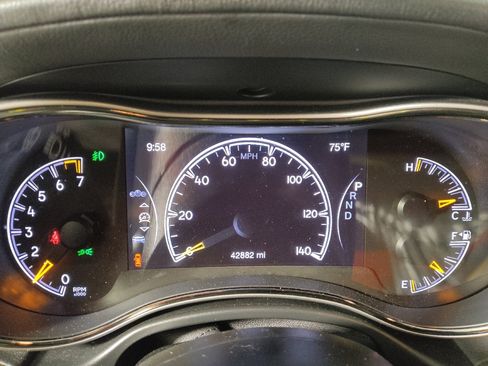 Used 2021 Jeep Grand Cherokee High Altitude AWD/4WD image 23