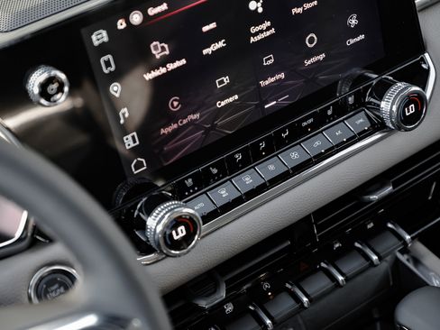 New 2026 GMC Canyon Denali image 34