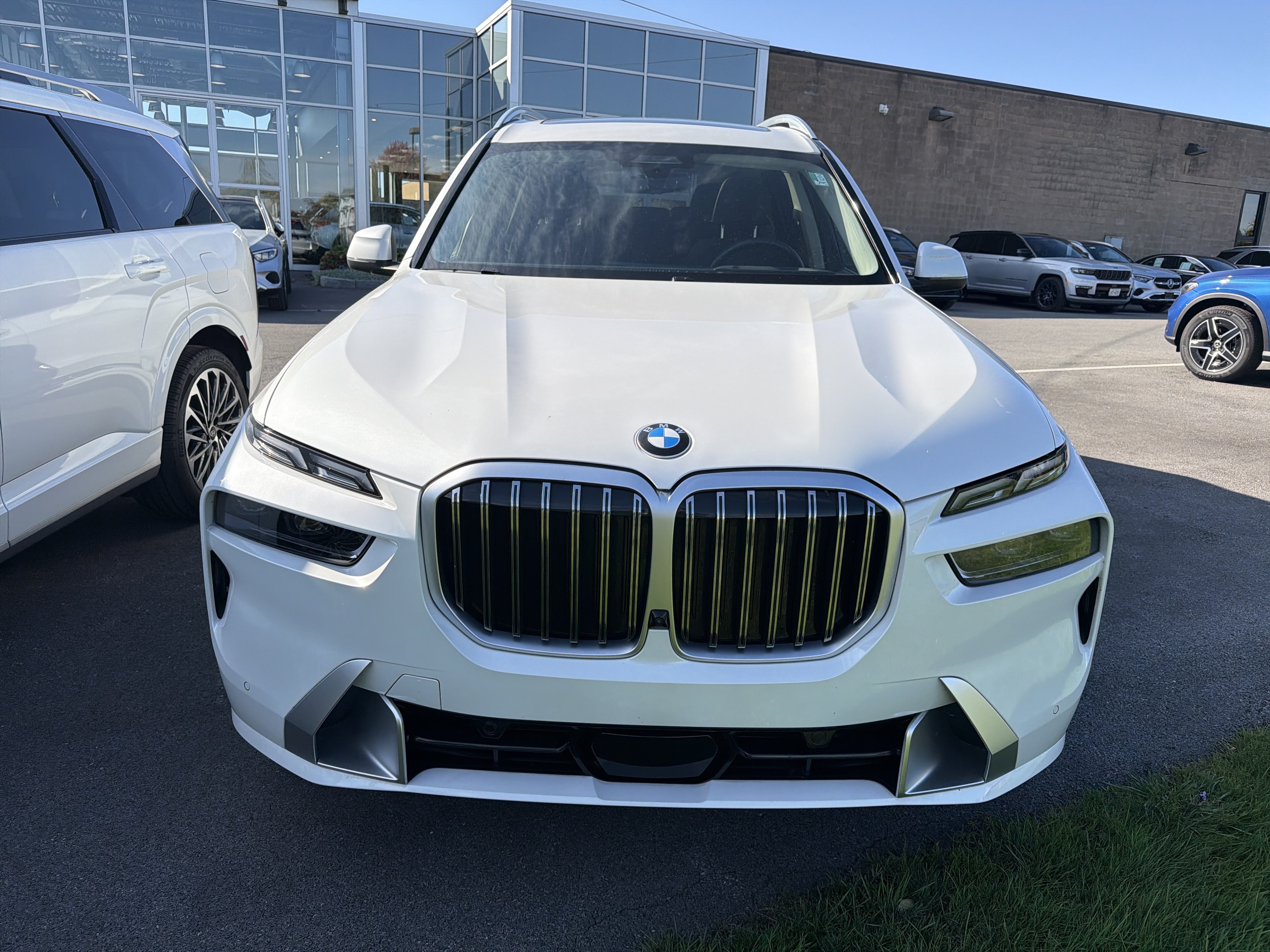 Used 2026 BMW X7 xDrive40i AWD/4WD image 3
