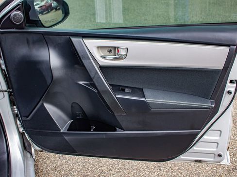 Used 2019 Toyota Corolla LE image 20