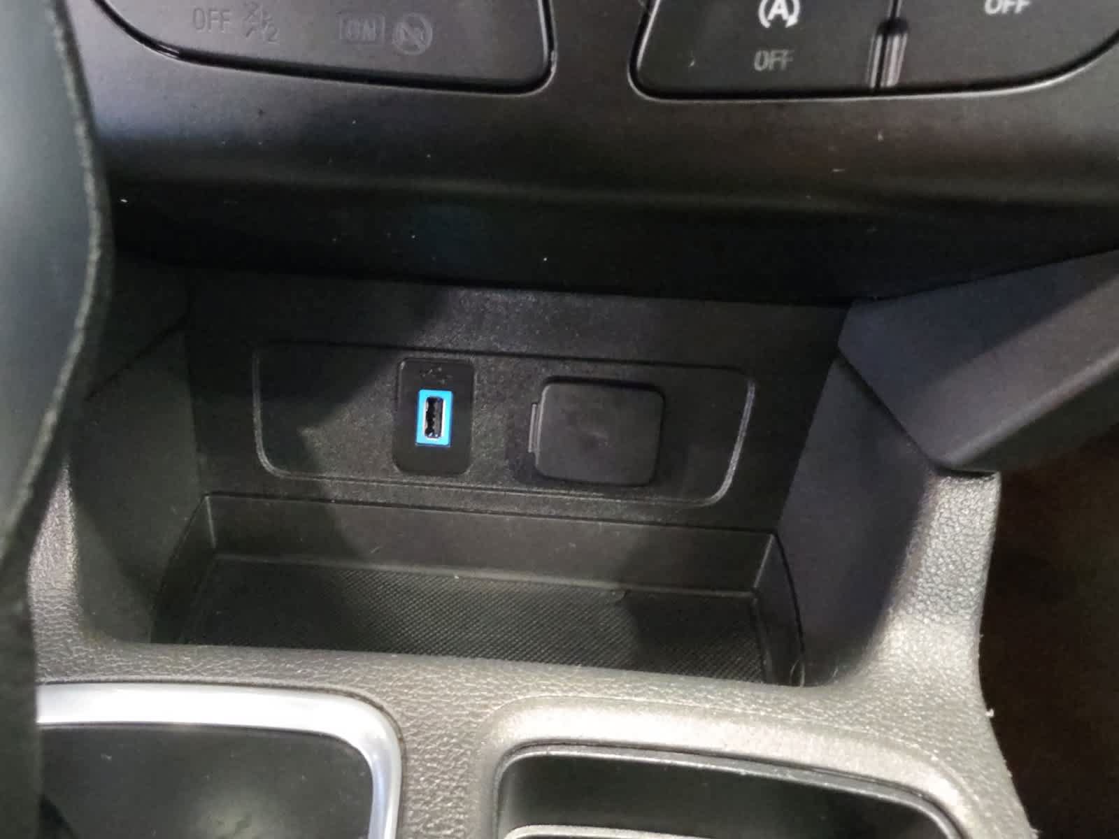 Used 2018 Ford Escape SE w/ SE Sync 3 Package FWD image 22