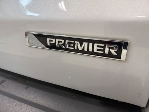 Used 2017 Chevrolet Suburban Premier AWD/4WD image 13