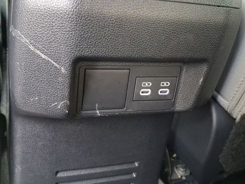 Used 2025 Toyota Tacoma TRD Sport AWD/4WD image 11